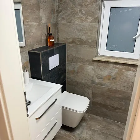 Deluxe Haus アパート *