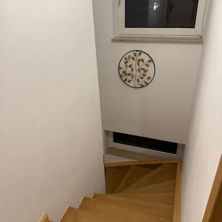 Deluxe Haus *