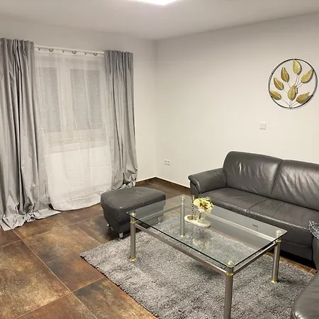 Deluxe Haus